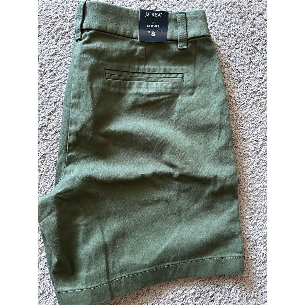 J.Crew Women's Chino Shorts Olive Green Size 8 with Pockets NWT - Picture 2 of 6